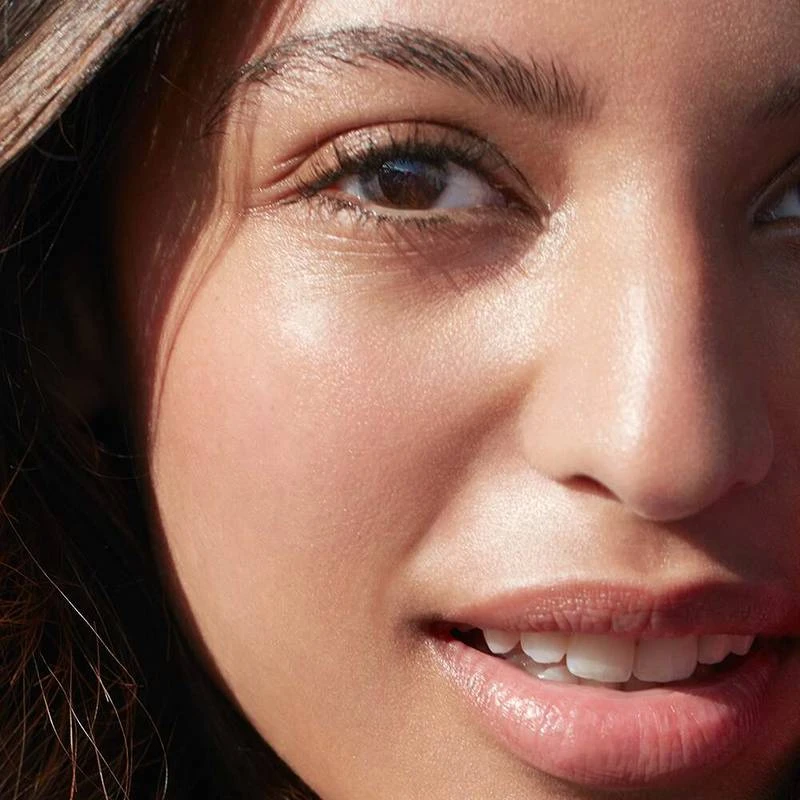 Plein Éclat Foundation 10H* Beige 050 2 Plein Éclat Foundation 10H* Beige 050 - Image 2