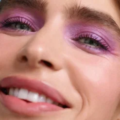 Eyeshadow 14. Fuchsia Escape -The Beauty Box medias 729